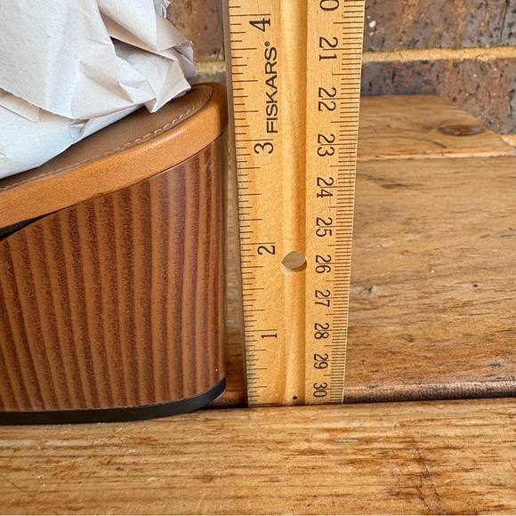 Calvin Klein Adria Tan Heeled Sandals Size 7 US - Picture 12 of 12